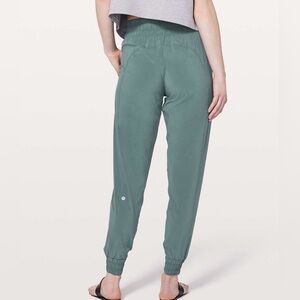 Lululemon Freshly jogger 29” in sea steel